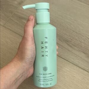 NEW Fenty Beauty by Rihanna The Rich One Moisture Repair Hair Conditioner